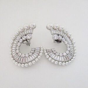 Ariana Grande x SWAROVSKI Crystal Cultivated Pearl Mixed Cuts Drop Earrings